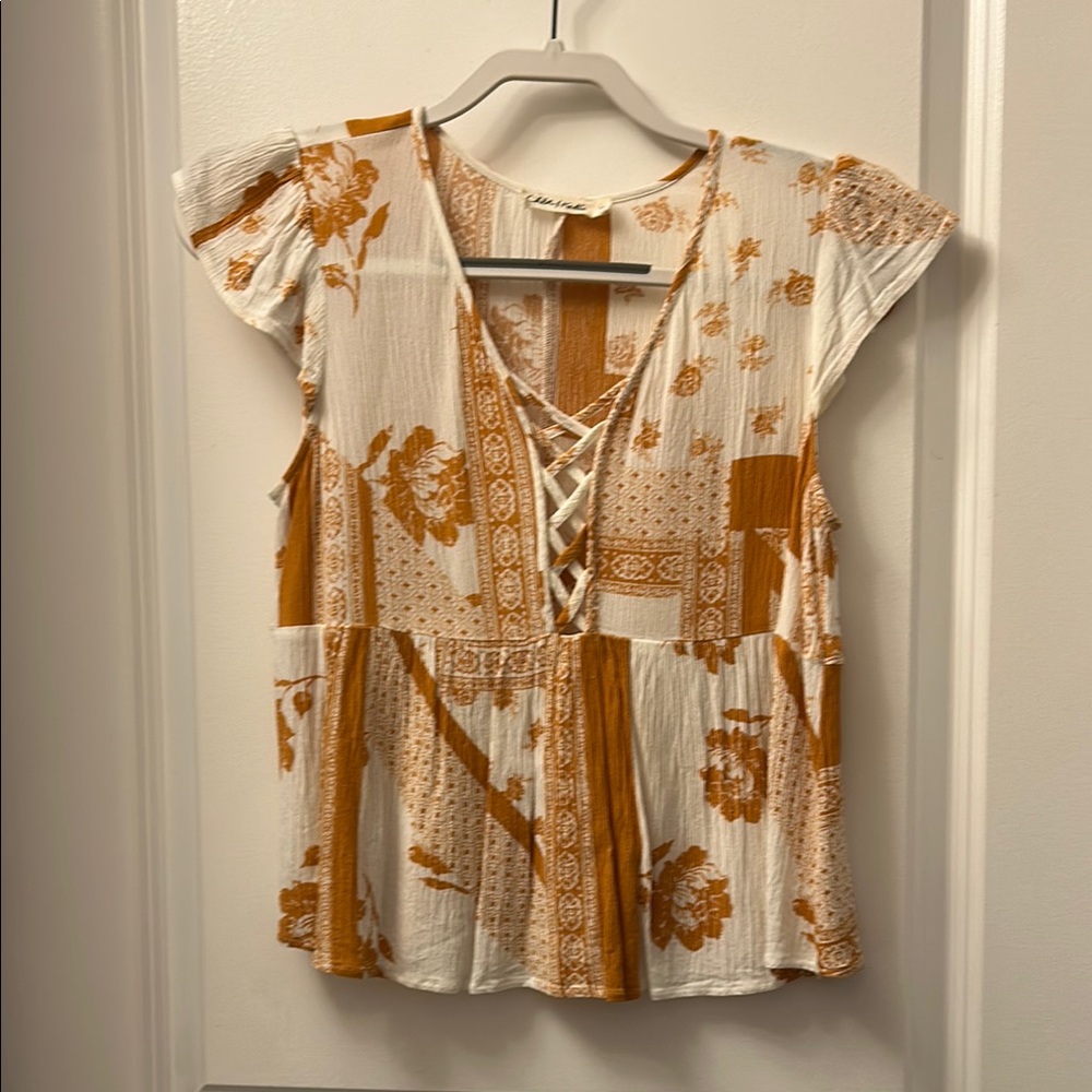 Chloe & Katie Cream and Orange Flutter Sleeve Blouse